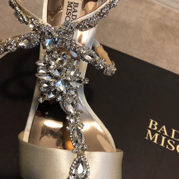 Shoes - Lindas zapatillas  de BADGLEY MISCHAKA